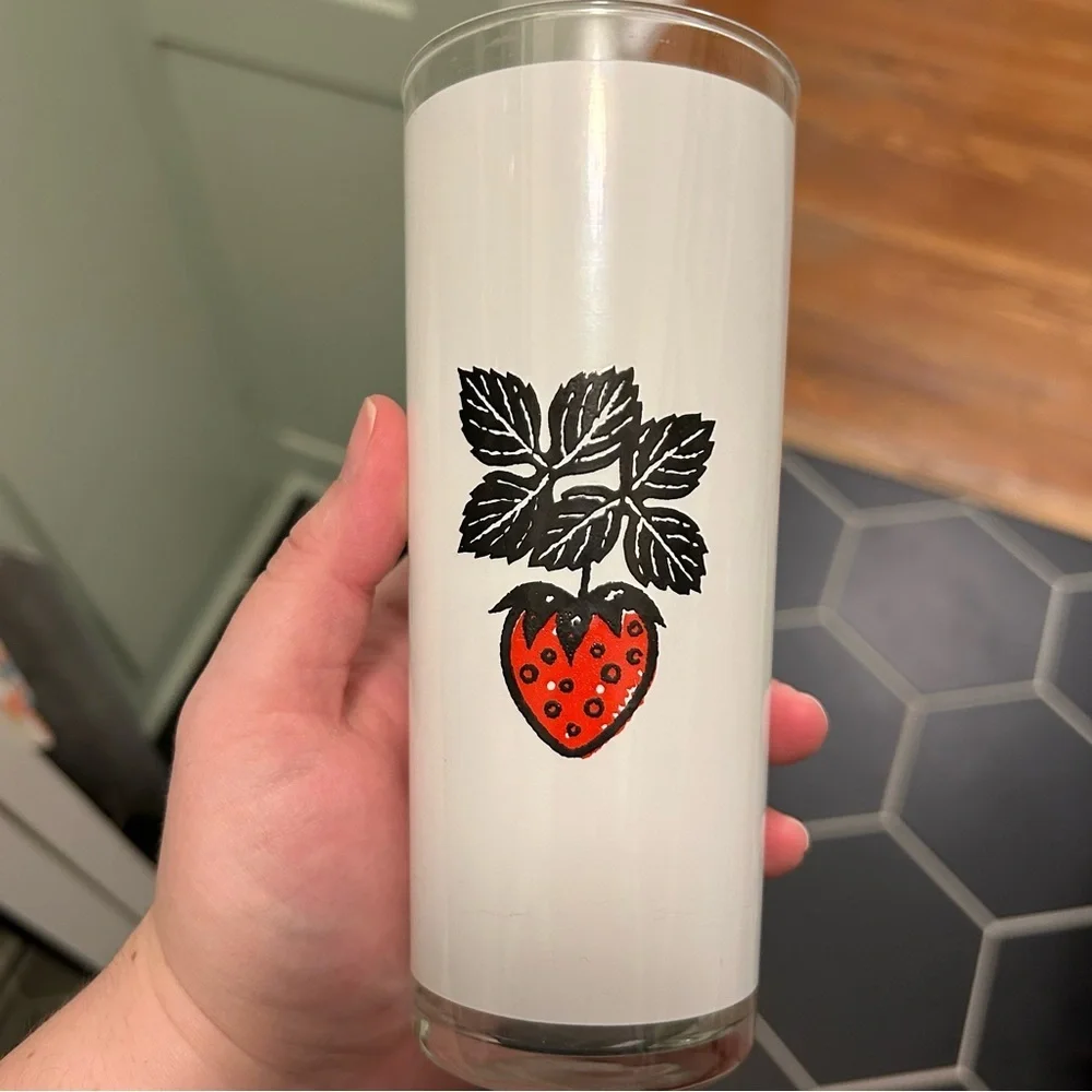 Vintage L Elliott Fruit Glass Tumblers high ball drinks strawberry plum grapes